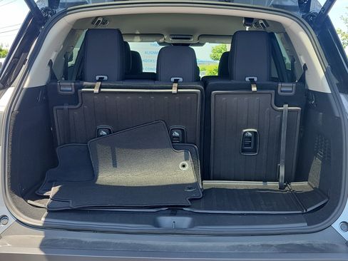 Used 2025 Nissan Pathfinder SV w/ Cargo Package AWD/4WD image 8