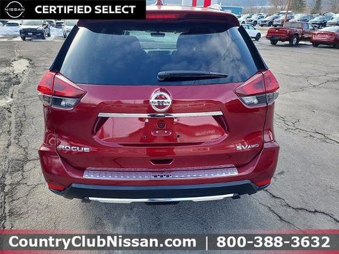 Certified 2018 Nissan Rogue SV w/ Premium Package image 7