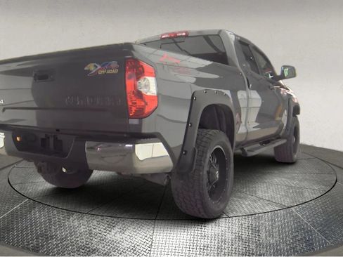 Used 2016 Toyota Tundra SR5 image 2