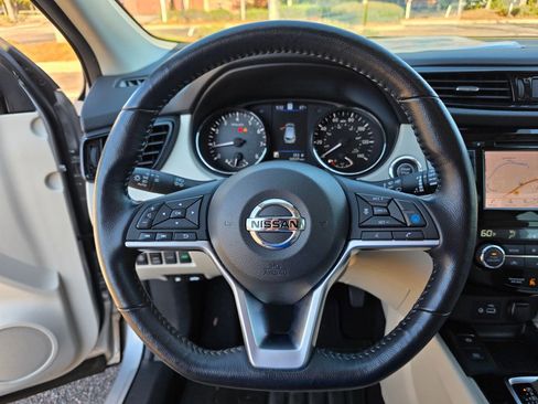 Used 2022 Nissan Rogue Sport SL w/ Premium Package image 24