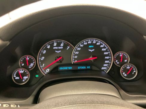 Used 2007 Chevrolet Corvette Convertible w/ Preferred Equipment Group RWD image 2
