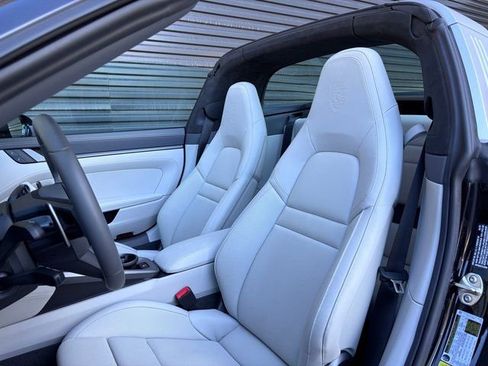 Certified 2024 Porsche 911 Targa 4S image 6