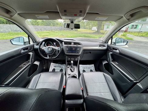 Used 2018 Volkswagen Tiguan SE AWD/4WD image 19