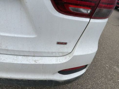 Used 2019 Kia Sorento LX image 5