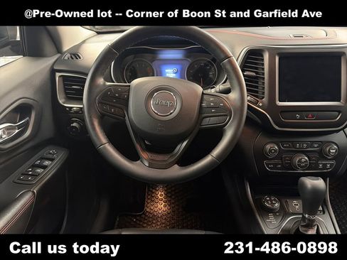 Used 2019 Jeep Cherokee Trailhawk w/ Cold Weather Group image 17