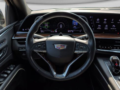 Used 2023 Cadillac Escalade Premium Luxury AWD/4WD image 11