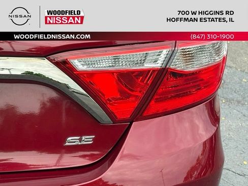 Used 2015 Toyota Camry SE w/ Moonroof Package FWD image 15