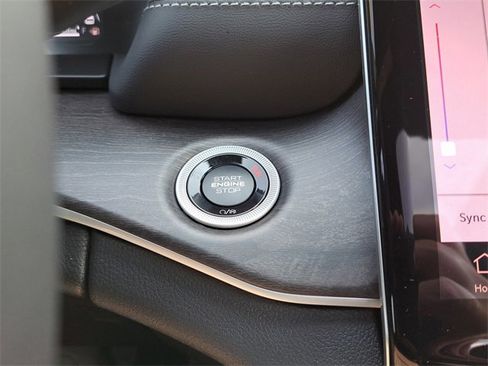 New 2025 Jeep Grand Cherokee Limited w/ Luxury Tech Group II image 23