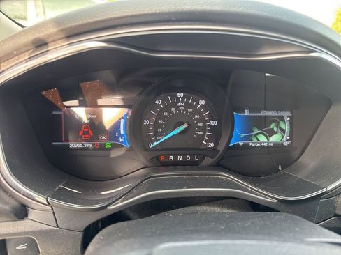 Used 2020 Ford Fusion SE image 7