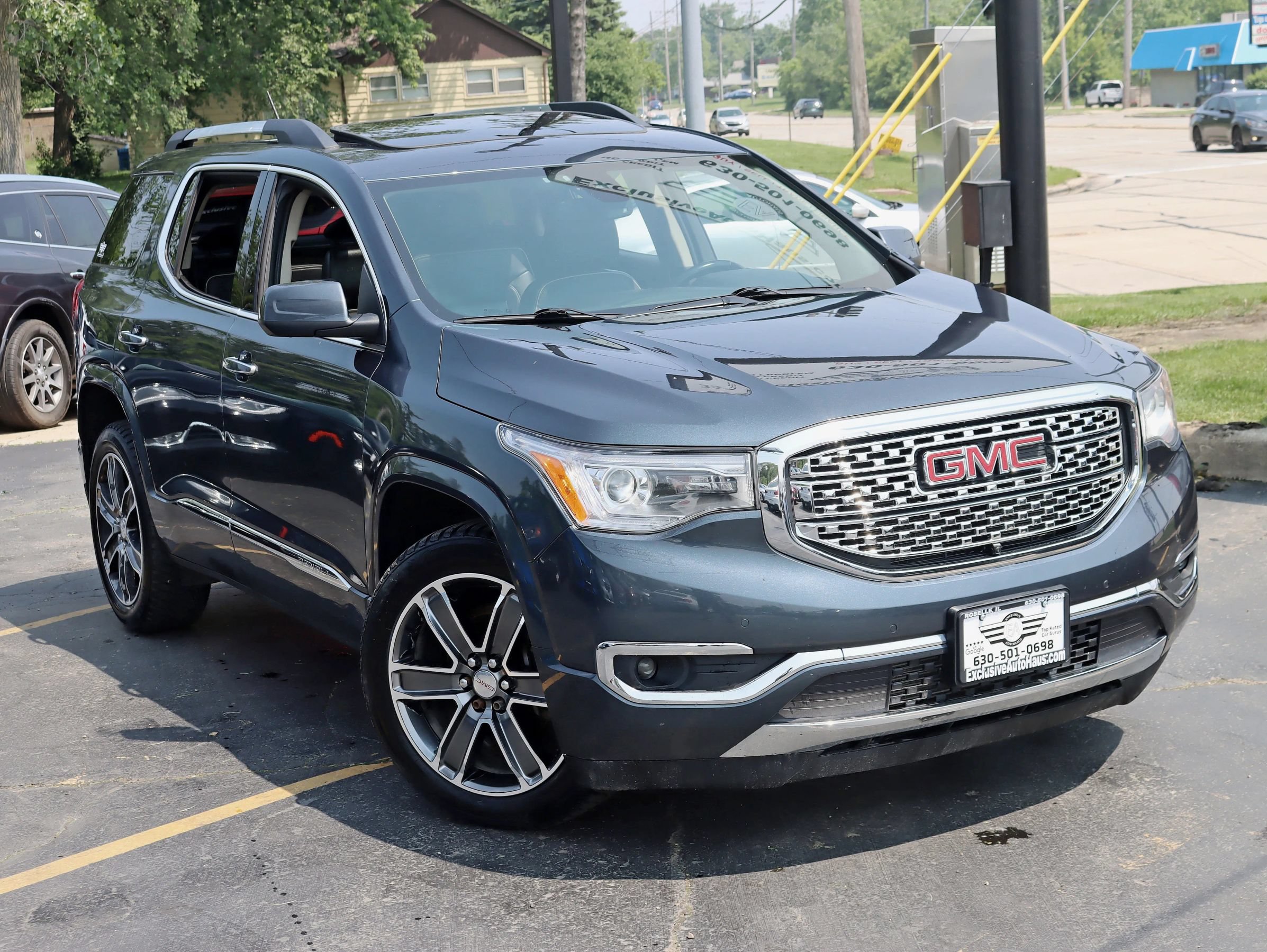 Used 2019 GMC Acadia Denali w/ Technology Package AWD/4WD image 7