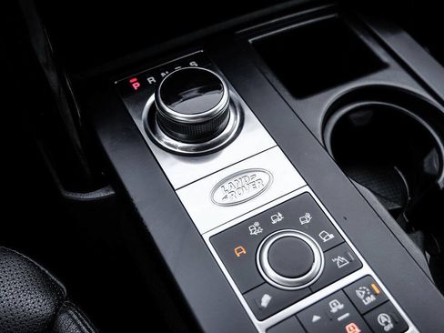 Used 2018 Land Rover Discovery SE AWD/4WD image 35