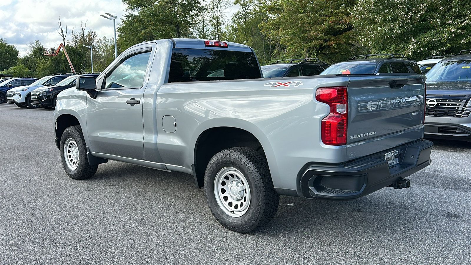 Used 2026 Chevrolet Silverado 1500 W/T w/ Trailering Package AWD/4WD image 7