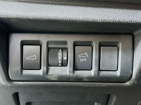 Used 2023 Subaru Outback Limited image 17