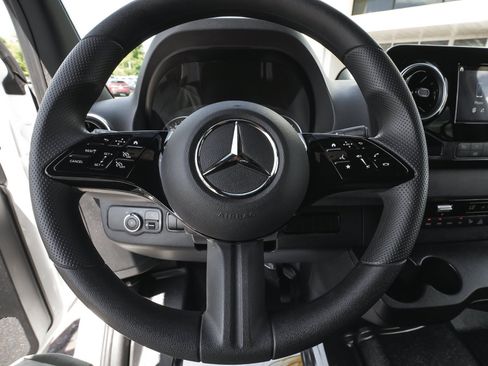 Used 2026 Mercedes-Benz Sprinter 2500 image 16