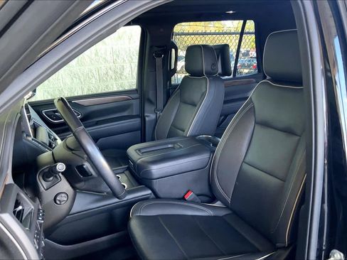 Used 2022 Chevrolet Tahoe Premier w/ Premium Package image 7