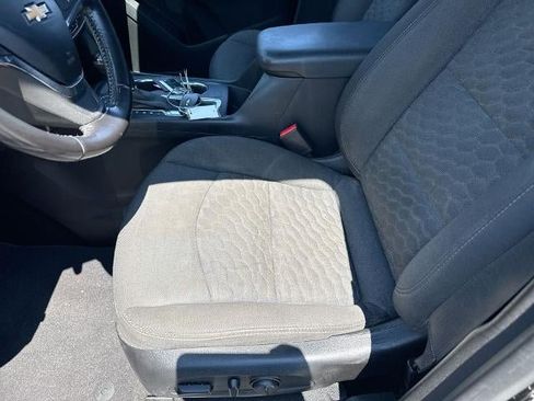Used 2019 Chevrolet Equinox LT FWD image 20