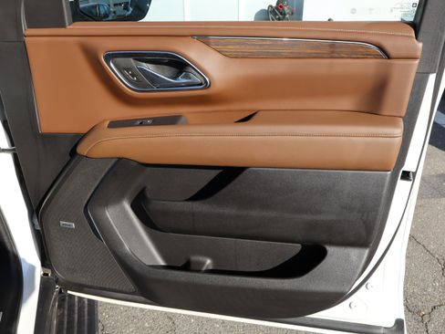 Certified 2024 Chevrolet Tahoe High Country image 39