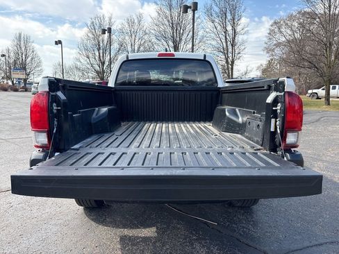 Used 2022 Toyota Tacoma 4x4 Access Cab image 5