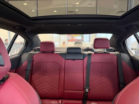 Certified 2025 BMW 530i xDrive image 36