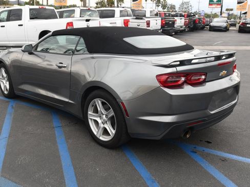 Used 2023 Chevrolet Camaro LT RWD image 5