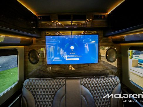 Used 2020 Mercedes-Benz Sprinter 3500 w/ Windows All Around Package image 24