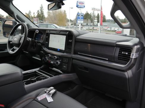 Certified 2025 Ford F450 Lariat image 30