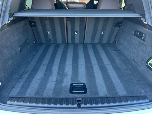 Used 2023 BMW iX xDrive50 w/ Sport Package image 16