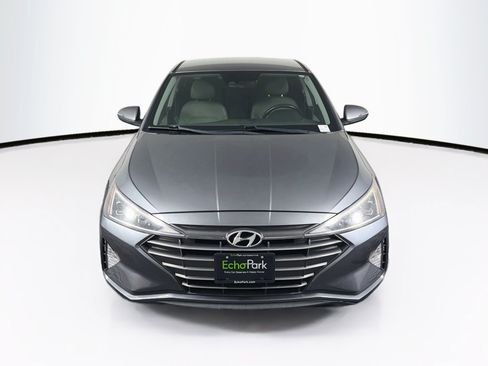 Used 2019 Hyundai Elantra Limited FWD image 2