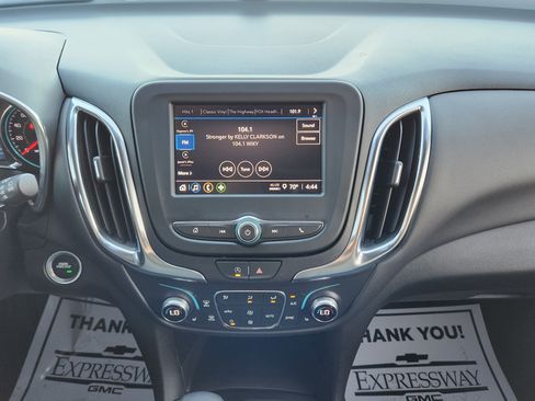 Used 2024 Chevrolet Equinox LT image 18