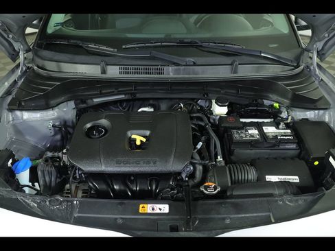 Used 2025 Kia Soul LX w/ LX Technology Package FWD image 18