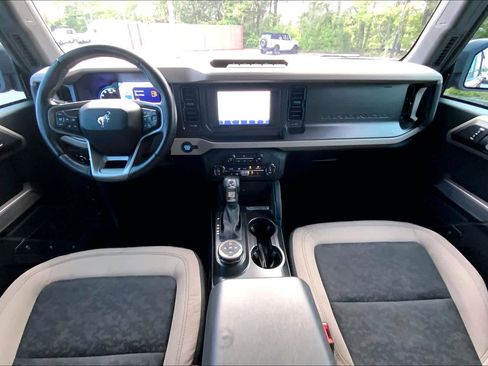 Used 2022 Ford Bronco Wildtrak AWD/4WD image 15