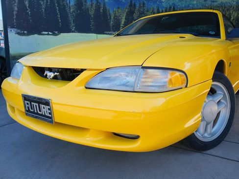 Used 1995 Ford Mustang GT RWD image 7