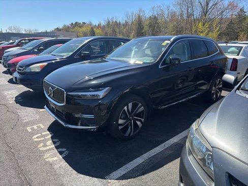 Used 2023 Volvo XC60 B5 Plus AWD/4WD image 4