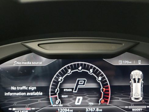 Used 2022 Lamborghini Urus AWD/4WD image 17