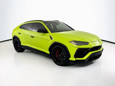 Used 2022 Lamborghini Urus AWD/4WD image 3