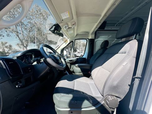 Used 2023 RAM ProMaster 2500 image 14