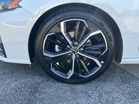 Used 2023 Nissan Altima 2.5 SR image 32