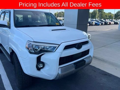 Used 2023 Toyota 4Runner TRD Off-Road Premium w/ Moonroof Package AWD/4WD image 16