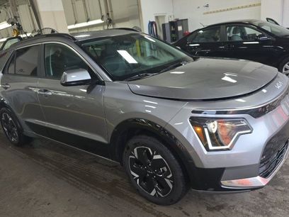 Certified 2025 Kia Niro Wind