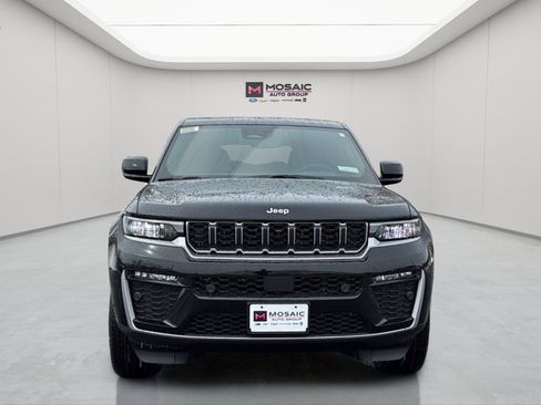 New 2026 Jeep Grand Cherokee L Limited w/ Luxury Tech Group II AWD/4WD image 2