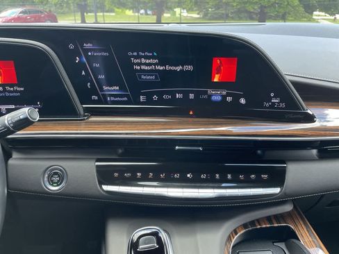 Used 2023 Cadillac Escalade ESV Premium Luxury w/ LPO, Floor Liner Package AWD/4WD image 13