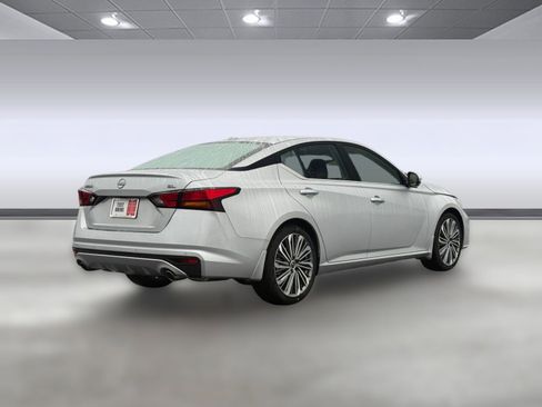 New 2025 Nissan Altima 2.5 SL image 8