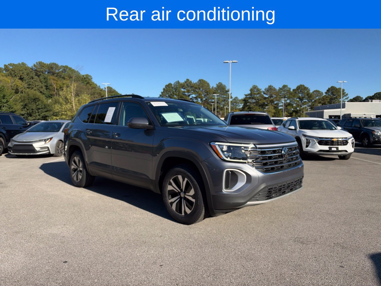 Certified 2024 Volkswagen Atlas SE FWD image 4