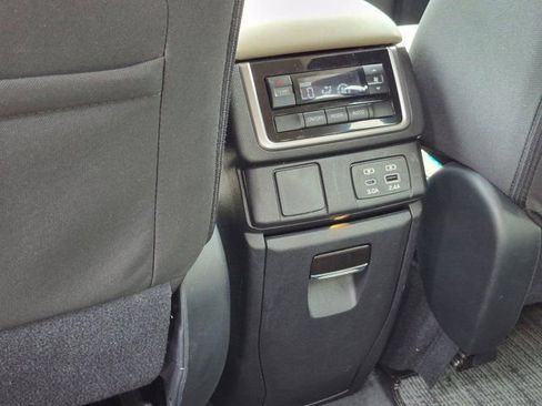 Used 2025 Subaru Ascent Premium AWD/4WD image 25