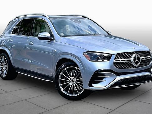 Used 2025 Mercedes-Benz GLE 450e 4MATIC image 3