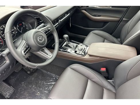 Certified 2025 MAZDA CX-30 2.5 Turbo w/ Premium Package image 9