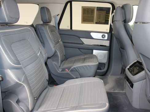 Used 2023 Lincoln Navigator L Black Label image 35