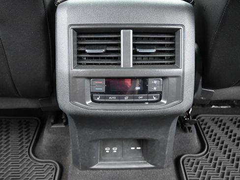 Used 2022 Volkswagen Atlas SEL Premium AWD/4WD image 18