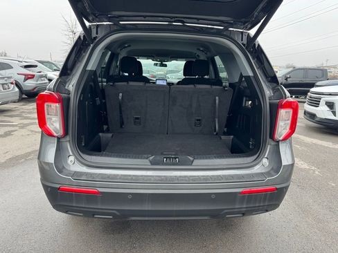 Used 2022 Ford Explorer XLT image 28