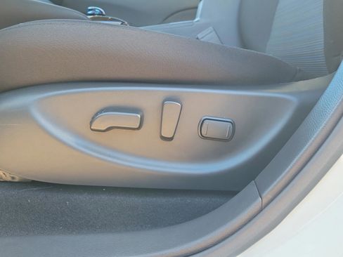 Certified 2024 Nissan Leaf SV Plus image 15